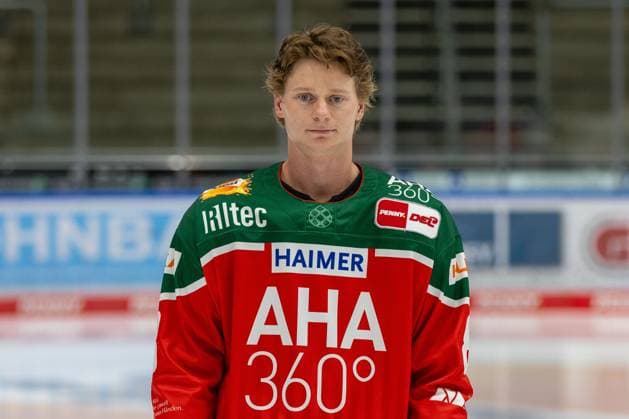 Kristian Blumenschein 8 Augsburger Panther , team and portrait pictures, Augsburger Panther, season 2024 2025, ice hockey, Penny DEL, 12 08 2024 Augsburg Bavaria Germany Copyright: xkolbert-press ChristianxKolbertx