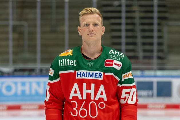 Alexander Oblinger 50 Augsburger Panther , Team and portrait pictures, Augsburger Panther, Season 2024 2025, Ice Hockey, Penny DEL, 12 08 2024 Augsburg Bavaria Germany Copyright: xkolbert-press ChristianxKolbertx