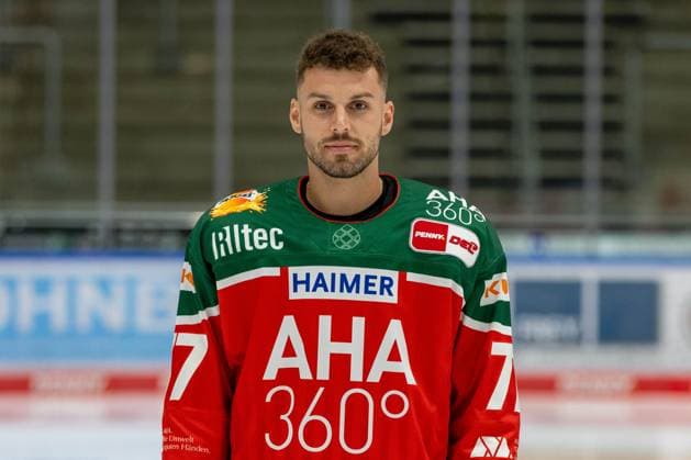 Luca Tosto 77 Augsburger Panther , team and portrait pictures, Augsburger Panther, season 2024 2025, ice hockey, Penny DEL, 12 08 2024 Augsburg Bavaria Germany Copyright: xkolbert-press ChristianxKolbertx