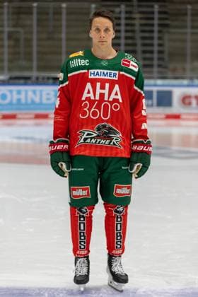 Anrei Hakulinen 94 Augsburger Panther , team and portrait pictures, Augsburger Panther, season 2024 2025, ice hockey, Penny DEL, 12 08 2024 Augsburg Bavaria Germany Copyright: xkolbert-press ChristianxKolbertx