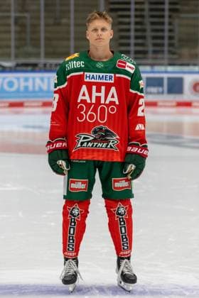 Marco Niewollik 28 Augsburger Panther , team and portrait pictures, Augsburger Panther, season 2024 2025, ice hockey, Penny DEL, 12 08 2024 Augsburg Bavaria Germany Copyright: xkolbert-press ChristianxKolbertx