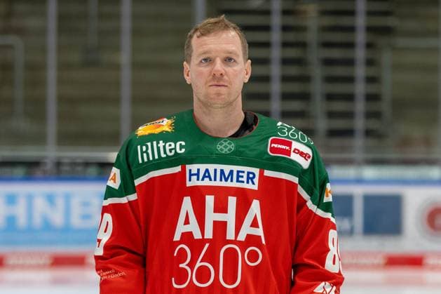 Mark Zengerle 89 Augsburger Panther , Team and portrait pictures, Augsburger Panther, Season 2024 2025, Ice Hockey, Penny DEL, 12 08 2024 Augsburg Bavaria Germany Copyright: xkolbert-press ChristianxKolbertx