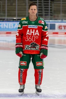 T J Trevelyan 24 Augsburger Panther , Team and portrait pictures, Augsburger Panther, Season 2024 2025, Ice Hockey, Penny DEL, 12 08 2024 Augsburg Bavaria Germany Copyright: xkolbert-press ChristianxKolbertx