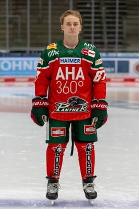 Florian Elias 67 Augsburger Panther , team and portrait pictures, Augsburger Panther, season 2024 2025, ice hockey, Penny DEL, 12 08 2024 Augsburg Bavaria Germany Copyright: xkolbert-press ChristianxKolbertx
