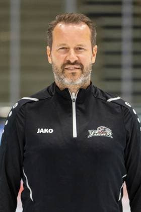 Co coach Thomas Dolak Augsburger Panther, team and portrait pictures, Augsburger Panther, season 2024 2025, ice hockey, Penny DEL, 12 08 2024 Augsburg Bavaria Germany Copyright: xkolbert-press ChristianxKolbertx