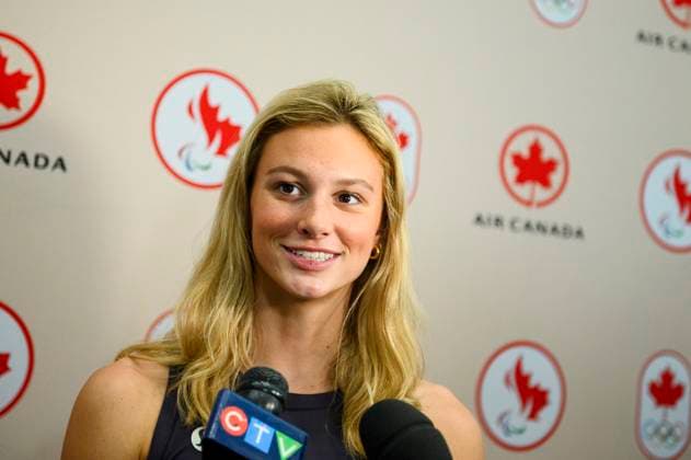 August 12, 2024, Toronto, On, Canada: Olympic medalist Summer McIntosh speaks to members of the media after arriving at Pearson airport following the 2024 Paris Olympic Games, Olympische Spiele, Olympia, OS in Toronto, Monday, Aug. 12, 2024. Canada News - August 12, 2024  - ZUMAc35_ 0753970036st Copyright: xChristopherxKatsarovx