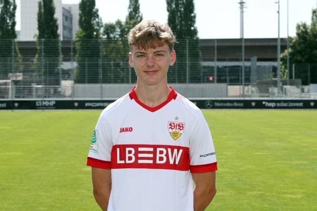 Stuttgart , Photo session , Yanik Spalt VfB Stuttgart U19 DFB Youth League portrait appointment 2024 2025