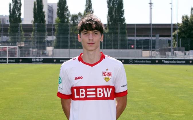 Stuttgart , Photo session , Efe Korkut VfB Stuttgart U19 DFB Youth League portrait session 2024 2025