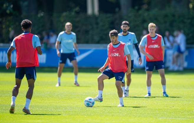 Football, Men, Season 2024 25, 2 Bundesliga, Hertha BSC, Training, v l Jeremy Dudziak Hertha BSC , Diego Demme Hertha BSC , 13 08 2024, Copyright: xSebastianxRäppold MatthiasxKochx