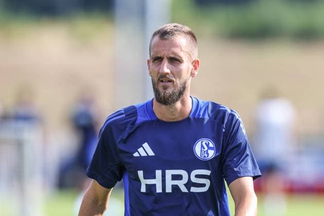 13.08.2024, Fussball, Saison 2024 2025, 2. Bundesliga, Training FC Schalke 04, Dominick Drexler (FC Schalke 04) Gelsenkirchen NRW Deutschland xRHR-FOTO TRx *** 13 08 2024, Football, Season 2024 2025, 2 Bundesliga, Training FC Schalke 04, Dominick Drexler FC Schalke 04 Gelsenkirchen NRW Germany xRHR PHOTO TRx Copyright: TimxRehbein RHR-FOTOx RHR-FOTO TR
