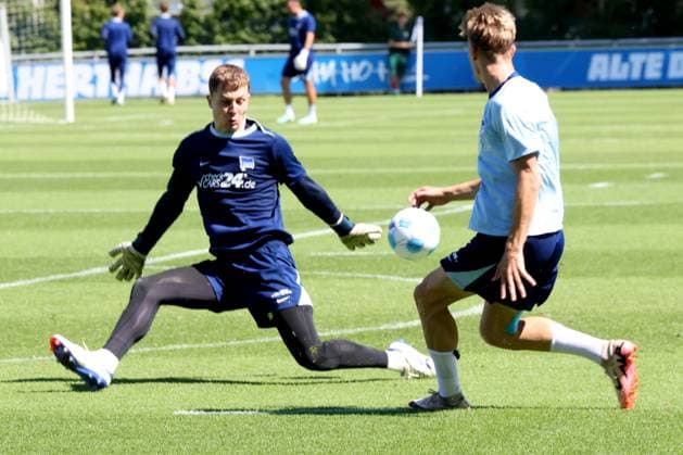 DEU, DFL, 2 FBL Hertha BSC, Training, 13 08 2024, Sportforum, Berlin, DEU, DFL, 2 FBL Hertha BSC, Training, im Bild Tjark Ernst Hertha BSC Berlin 1 , Luca Schuler Hertha BSC Berlin 18 DFL regulations prohibit any use of Photographs as image sequences and or quasi video Foto Juergen Engler nordphoto GmbH nordphotoxGmbHx xEngler nph00076