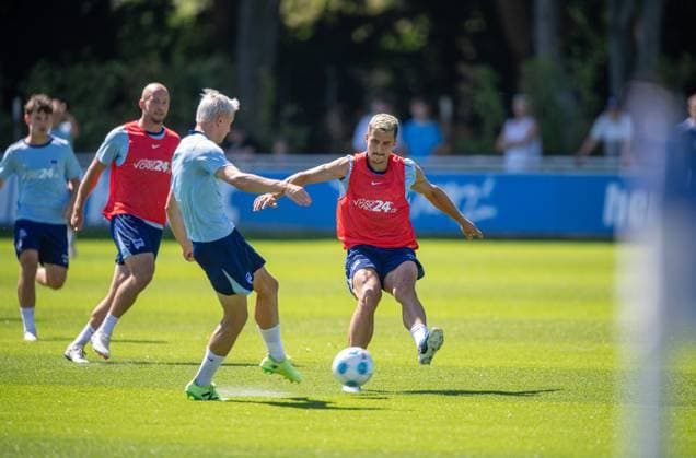 Football, Men, Season 2024 25, 2 Bundesliga, Hertha BSC, Training, f l Toni Leistner Hertha BSC , Marten Winkler Hertha BSC , Marc Oliver Kempf Hertha BSC , 13 08 2024, Copyright: xSebastianxRäppold MatthiasxKochx