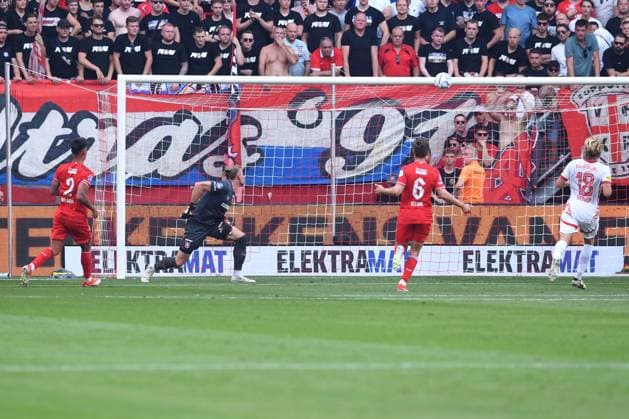 Soccer UEFA Champions League Qualification 3 Round FC Twente FC Salzburg on 13 08 2024 at Stadion De Grolsch Veste in Enschede Goal to 0 1 by Maurits Kjaergaard Salzburg xRx
