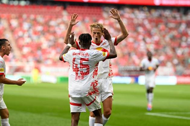 Champions League qualification Twente Enschede RB Salzburg on 13 08 2024 at De Grolsch Veste in Enschede Cheering, goal celebration, goal scorer, goal scorer Dorgeles Nene Salzburg cheers after his goal to 0 2 with Maurits Kjaergaard Salzburg MT