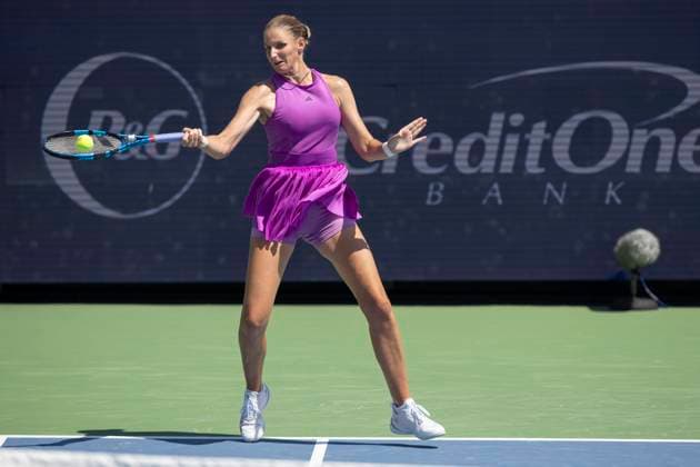 August 13, 2024, Mason, Oh, USA: 2024 Cincinnati Open Tennis, 2024 08 13 - Karolina Pliskova hits a ball against opponent Viktoria Tomova. ZUMAPress Mason USA - ZUMAn24_ 20240813_zaf_n24_010 Copyright: xWallyxNellx
