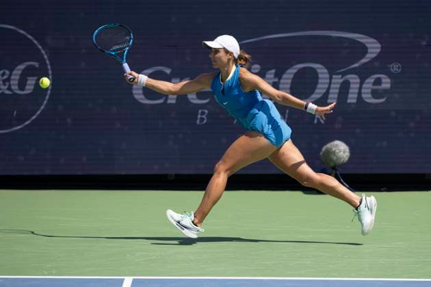 August 13, 2024, Mason, Oh, USA: 2024 Cincinnati Open Tennis, 2024 08 13 - Viktoria Tomova hits a ball against opponent Karolina Pliskova. ZUMAPress Mason USA - ZUMAn24_ 20240813_zaf_n24_011 Copyright: xWallyxNellx