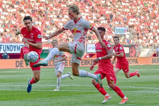 ENSCHEDE, 13-08-2024 , Stadium de Grolsch Veste, football, UEFA Champions League, qualification, season 2024 2025, FC Twente - Salzburg. Salzburg player Maurits Kjaergaard scores 0-1 Twente - Salzburg  x26028420x Copyright:
