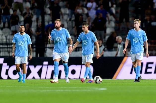 240813 Pontus Jansson, Lasse Berg Johnsen and Nils Zätterström of Malmö FF look dejected after 1 1 the UEFA Champions League football match between PAOK and Malmö FF on August 13, 2024 in Thessaloniki Photo Mathilda Ahlberg BILDBYRAN kod MA MA0703 fotboll football soccer fotball champions league paok malmö ff bbeng bbauto depp  Copyright: MATHILDAxAHLBERG BB240813MA031