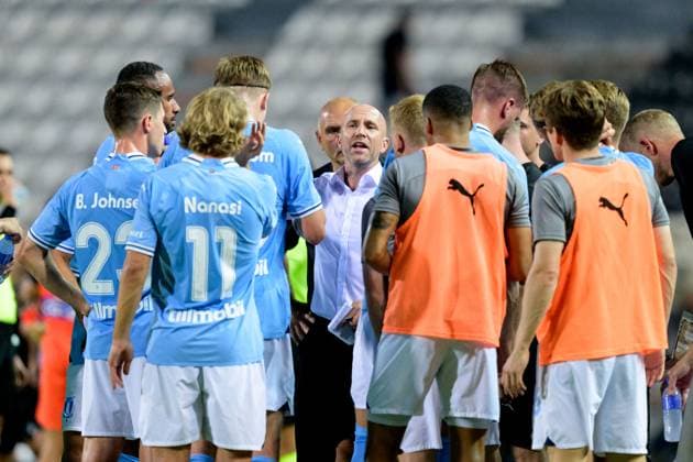 240813 Head coach Henrik Rydström of Malmö FF during a cooling break at the UEFA Champions League football match between PAOK and Malmö FF on August 13, 2024 in Thessaloniki Photo Mathilda Ahlberg BILDBYRAN kod MA MA0703 fotboll football soccer fotball champions league paok malmö ff bbeng  Copyright: MATHILDAxAHLBERG BB240813MA034