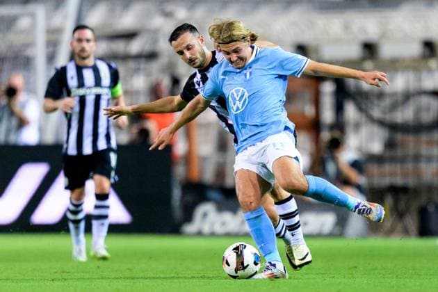 240813 Joan Sastre of PAOK and Sebastian Nanasi of Malmö FF during the UEFA Champions League football match between PAOK and Malmö FF on August 13, 2024 in Thessaloniki Photo Mathilda Ahlberg BILDBYRAN kod MA MA0703 fotboll football soccer fotball champions league paok malmö ff bbeng bbauto  Copyright: MATHILDAxAHLBERG BB240813MA038
