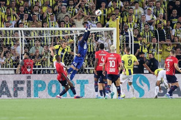 Fenerbahce Lille PHOTOPQR VOIX DU NORD FLORENT MOREAU ; 13 08 2024 ; Istanbul (Turquie), stade Sukru Saracoglu, le 13 08 2024. Troisieme tour preliminaire retour de Ligue des Champions. Fenerbahce affronte le LOSC. PHOTO FLORENT MOREAU LA VOIX DU NORD ISTANBUL France  Copyright: xPHOTOPQR VOIXxDUxNORD MAXPPPxFLORENTxMOREAUx 20240813VDN7703 20240813VDN7703