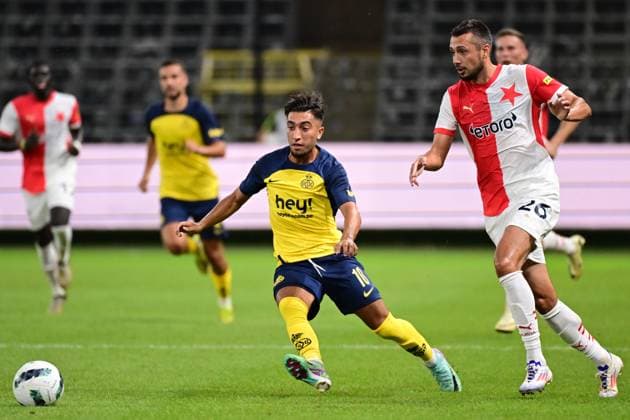 Union s Anouar Ait El Hadj and Slavia Prague s Ivan Schranz fight for the ball during a soccer game between Belgian Royale Union Saint-Gilloise and Czech SK Slavia Praha, on Tuesday 13 August 2024 in Anderlecht, Brussels, the return leg of the third qualifying round for the UEFA Champions League competition. Praha won the first leg 3-1. LAURIExDIEFFEMBACQ  x98417033x