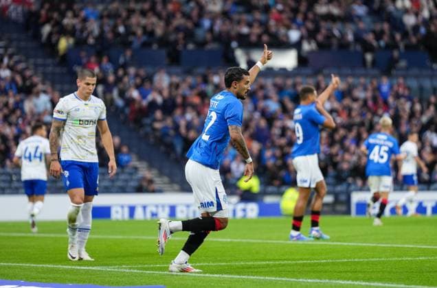 Jefte Vital Da Silva Dias of Rangers gives a thumbs up to team mates after heading the ball wide of the Dynamo Kyiv goal. Rangers v Dynamo Kyiv, UEFA Champions League, Third Qualifying Round, Second Leg, Football, Hampden Park, Glasgow, UK, 13 Aug 2024 EDITORIAL USE ONLY No use with unauthorised audio, video, data, fixture lists, club league logos or live services. Online in-match use limited to 120 images, no video emulation. No use in betting, games or single club league player publications. Copyright: xStuartxWallace Shutterstockx 14633326k