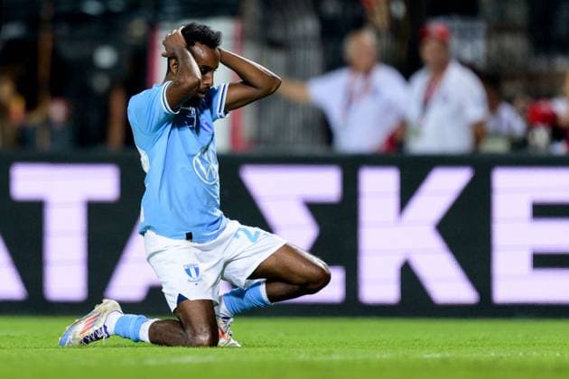 240813 Taha Ali of Malmö FF looks dejected during the UEFA Champions League football match between PAOK and Malmö FF on August 13, 2024 in Thessaloniki Photo Mathilda Ahlberg BILDBYRAN kod MA MA0703 fotboll football soccer fotball champions league paok malmö ff bbeng depp  Copyright: MATHILDAxAHLBERG BB240813MA090