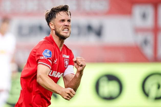 2024-08-13 FC Twente v Red Bull Salzburg - UEFA Champions League Third Qualifying Round 2st Leg ENSCHEDE, NETHERLANDS - AUGUST 13: Ricky van Wolfswinkel of FC Twente celebrating goal during the UEFA Champions League Third Qualifying Round 2st Leg match between FC Twente and Red Bull Salzburg at De Grolsch Veste on August 13, 2024 in Enschede, Netherlands. (Photo by Broer van den Boom BSR Agency) Enschede Netherlands Content not available for redistribution in The Netherlands directly or indirectly through any third parties. Copyright: xBSRxAgencyx
