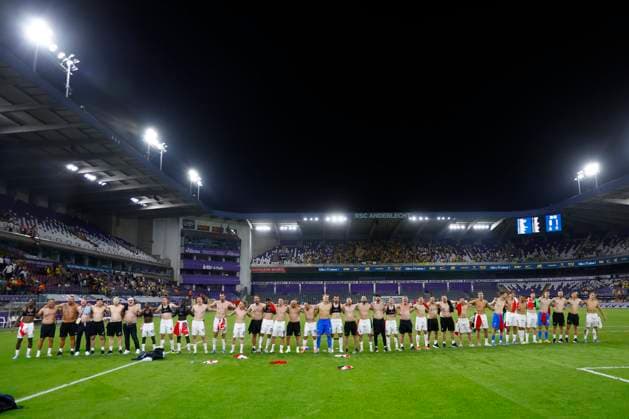 Union SG v Slavia Praha - UEFA Champions League BRUSSELS, BELGIUM - AUGUST 13 : players and staff of Slavia celebrate the win during the UEFA Champions League Third qualifying round 2nd leg match between Union Saint-Gilloise and Slavia Praha at the RSC Anderlecht stadium on August 13, 2024 in Brussels, Belgium , 13 08 2024 Brussels Belgium  Copyright: xJanxDexMeuleneirx