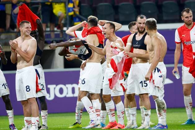Union SG v Slavia Praha - UEFA Champions League BRUSSELS, BELGIUM - AUGUST 13 : players and staff of Slavia celebrate the win during the UEFA Champions League Third qualifying round 2nd leg match between Union Saint-Gilloise and Slavia Praha at the RSC Anderlecht stadium on August 13, 2024 in Brussels, Belgium , 13 08 2024 Brussels Belgium  Copyright: xJanxDexMeuleneirx