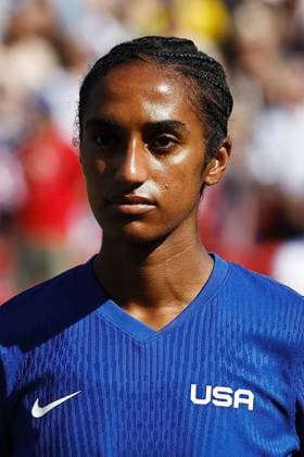 Naomi Girma (USA), AUGUST 10, 2024 - Football Soccer : Paris 2024 Olympic Games, Olympische Spiele, Olympia, OS Women s football Gold medal match between Brazil 0-1 USA at the Parc des Princes in Paris, France. Noxthirdxpartyxsales  (263178770)