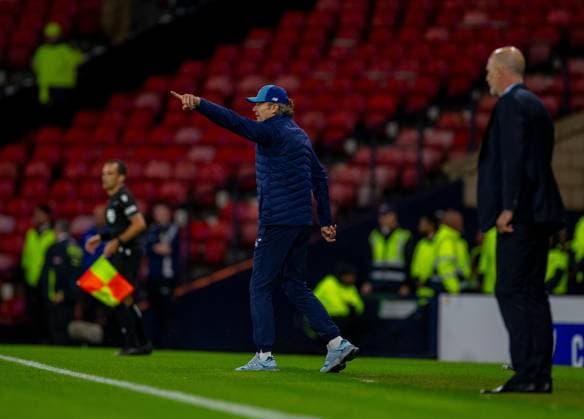 13th August 2024; Hampden Park, Glasgow, Scotland; Champions League Qualifying Football, Second Leg, Rangers versus Dynamo Kyiv; Dynamo Kyiv Manager Oleksandr Shovkovskyi gives instructions to his side  ActionPlus12681407 VagelisxGeorgariou