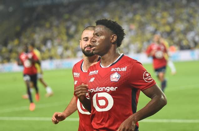 Jonathan David of Lille FC celebrates after scoring the first goal of his team with teammates during the UEFA Champions League Third Qualifying Round: Second Leg match between Fenerbahce and Lille FC at Ulker Stadium iin Istanbul , Turkey on August 13 , 2024. ( Photo by Seskimphoto ) Istanbul Turkey Istanbul Turkey Copyright: xSeskimphotox Fenerbahce-Lille-130824 (114)