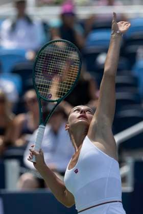 August 13, 2024, Mason, Oh, USA: 2024 Cincinnati Open Tennis, 2024 08 13 - Marta Kostyuk hits a ball against opponent Elise Mertens. ZUMAPress Mason USA - ZUMAn24_ 20240813_zaf_n24_073 Copyright: xWallyxNellx
