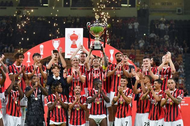 Sport Bilder des Tages Friendly football match - Berlusconi Trophy - AC Milan vs AC Monza Milan win the 2Â° Trofeo Silvio Berlusconi - Ac Milan-Ac Monza - Stadio San Siro during Berlusconi Trophy - AC Milan vs AC Monza, Friendly football match in Milan, Italy, August 13 2024 Milan Italy  Copyright: xIPAxSport ABACAx