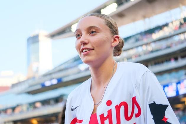 August 13, 2024, Minneapolis, Minnesota, USA: University of Connecticut WomenÃ¢â‚¬â ¢s Basketball player PAIGE BUECKERS throws out the first pitch before a MLB, Baseball Herren, USA game between the Minnesota Twins and the Kansas City Royals at Target Field. The Twins won 13-3. Minneapolis USA - ZUMAg254 20240813_zsp_g254_019 Copyright: xStevenxGarciax