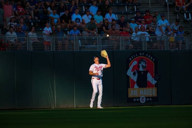 August 13, 2024, Minneapolis, Minnesota, USA: Minnesota Twins left fielder MATT WALLNER (38) makes a catch in left field during a MLB, Baseball Herren, USA game between the Minnesota Twins and the Kansas City Royals at Target Field. The Twins won 13-3. Minneapolis USA - ZUMAg254 20240813_zsp_g254_029 Copyright: xStevenxGarciax
