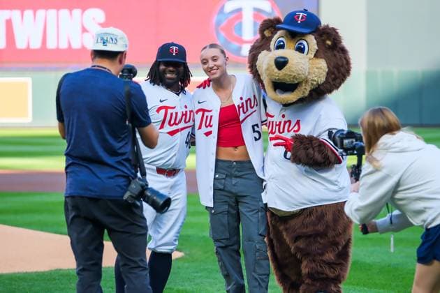 August 13, 2024, Minneapolis, Minnesota, USA: University of Connecticut WomenÃ¢â‚¬â ¢s Basketball player PAIGE BUECKERS throws out the first pitch before a MLB, Baseball Herren, USA game between the Minnesota Twins and the Kansas City Royals at Target Field. The Twins won 13-3. Minneapolis USA - ZUMAg254 20240813_zsp_g254_045 Copyright: xStevenxGarciax