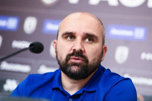 July 23, 2024, Thessaloniki, Greece: Coach of Borac Banja Luka Mladen Zizovic during a press conference, PK, Pressekonferenz before a Champions League 2nd Qualifying Round between PAOK FC and Borac Banja Luka. (Credit Image: Giannis Papanikos ZUMA Press Wire) PAOK FC vs Borac Banja Luka Champions League 2nd Qualifying Round PAPANIKOS_COACH_BANJA_LUKA_3994.