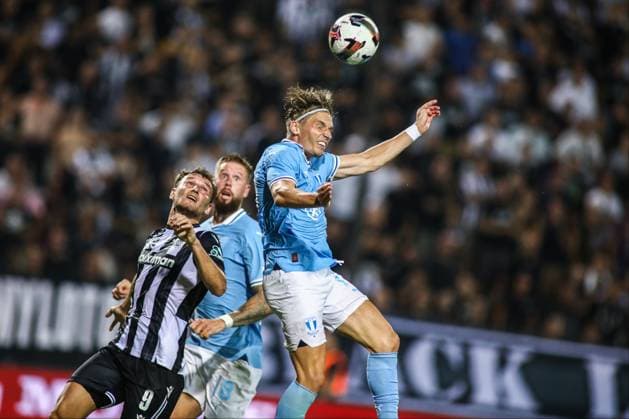 August 13, 2024, Thessaloniki, Greece: Malmo s Jens Stryger Larsen jumps for a header during a third qualifying Champions League round match between PAOK FC and Malmo FF. The game ended 3-4 and Malmo continues to the next phase. (Credit Image: Giannis Papanikos ZUMA Press Wire) PAOK FC vs Malmo FF PAPANIKOS_PAOK_MALMO_4126.JPG