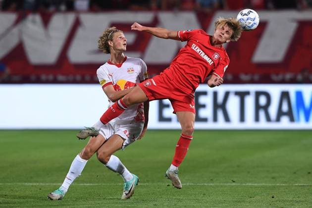 Soccer UEFA Champions League Qualification 3 Round FC Twente FC Salzburg on 13 08 2024 at Stadion De Grolsch Veste in Enschede Maurits Kjaergaard Salzburg , left Sem Steijn Enschede , right xRx