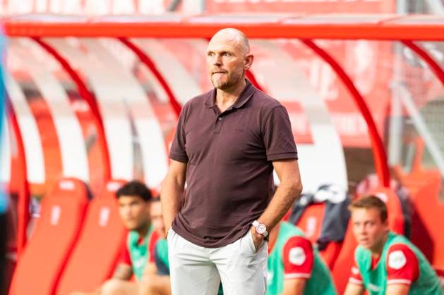 ENSCHEDE, 13-08-2024 , Stadium de Grolsch Veste, football, UEFA Champions League, qualification, season 2024 2025, during the match FC Twente - Salzburg, FC Twente coach Joseph Oosting Twente - Salzburg  x26031361x Copyright: