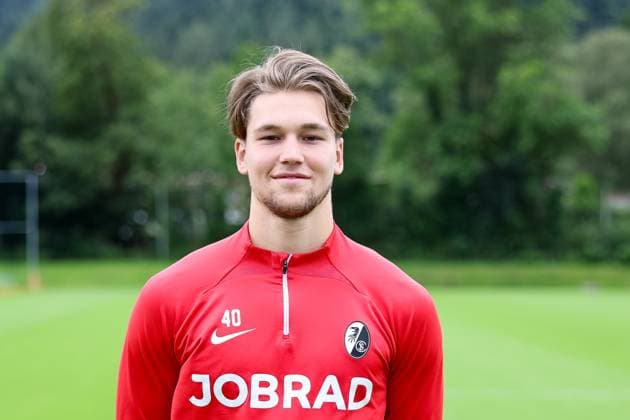 Niklas Sauter , Soccer, Regionalliga Suedwest, SC Freiburg II, Team presentation, 04 07 2024, Freiburg Soccer School, Freiburg im Breisgau, Germany Freiburg im Breisgau Freiburg Soccer School Baden Wuerttemberg Germany Copyright: xGrantxHubbsx
