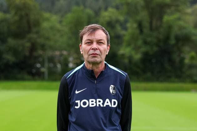 Hendrik Michel Zeugwart , Soccer, Regionalliga Suedwest, SC Freiburg II, Team presentation, 04 07 2024, Freiburg Soccer School, Freiburg im Breisgau, Germany Freiburg im Breisgau Freiburg Soccer School Baden Wuerttemberg Germany Copyright: xGrantxHubbsx