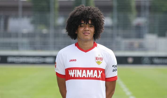 Stuttgart , photo session , Anrie Chase VfB Stuttgart Bundesliga, 1 Liga, portrait session 2024 2025