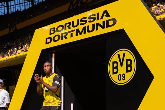 Youssoufa Moukoko Borussia Dortmund looks on during the Friendly match match between Borussia Dortmund and Aston Villa at Signal Iduna Park on August 10, 2024 in Dortmund, DEU Photo by Mario Hommes DeFodi Images Dortmund, Germany, 10 08 24 Youssoufa Moukoko Borussia Dortmund looks on during the Friendly match match between Borussia Dortmund and Aston Villa at Signal Iduna Park on August 10, 2024 in Dortmund, Germany Photo by Mario Hommes DeFodi Images Defodi 542 BVBAST20240810 140 Defodi-542
