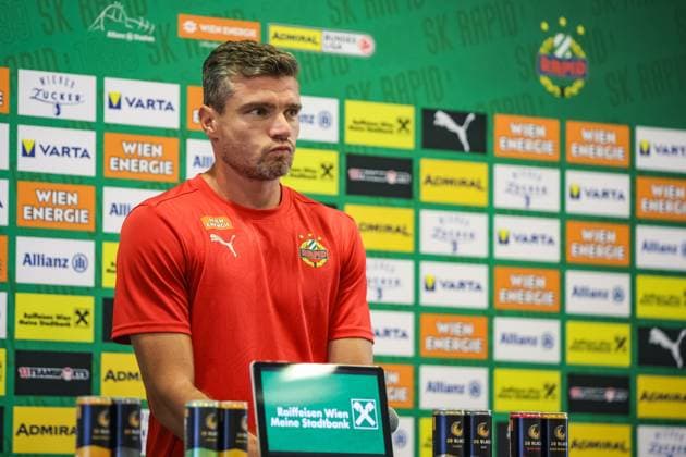 SOCCER - UEFA EL, Rapid vs Trabzonspor VIENNA,AUSTRIA,14.AUG.24 - SOCCER - UEFA Europa League, qualification, SK Rapid Wien vs Trabzonspor Kuluebue, preview, press conference, PK, Pressekonferenz Rapid. Image shows head coach Robert Klauss (Rapid).  GEPAxpictures xManuelxBinder