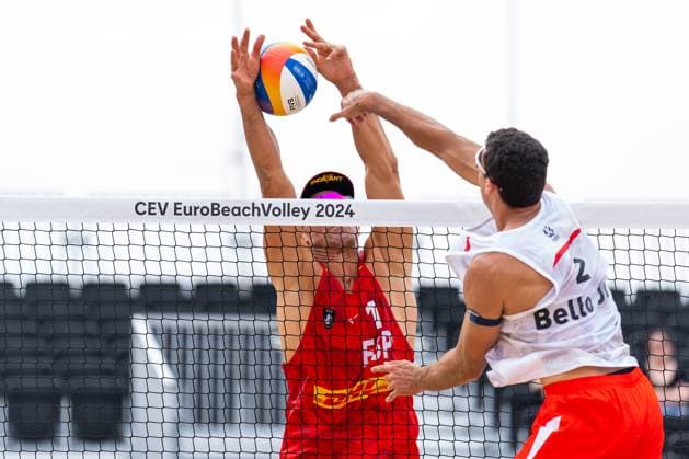 2024-08-14 CEV Beach volleyball, Beachvolleyball European Championships - Day 2 THE HAGUE, NETHERLANDS - AUGUST 14: Javier Bello of England and Adrian Gavira Collado of Spain during Day 2 of the CEV Beach Volleyball European Championships at The Hague Beach Stadium on August 14, 2024 in The Hague, Netherlands. (Photo by Joris Verwijst BSR Agency) The Hague Netherlands Content not available for redistribution in The Netherlands directly or indirectly through any third parties. Copyright: xBSRxAgencyx