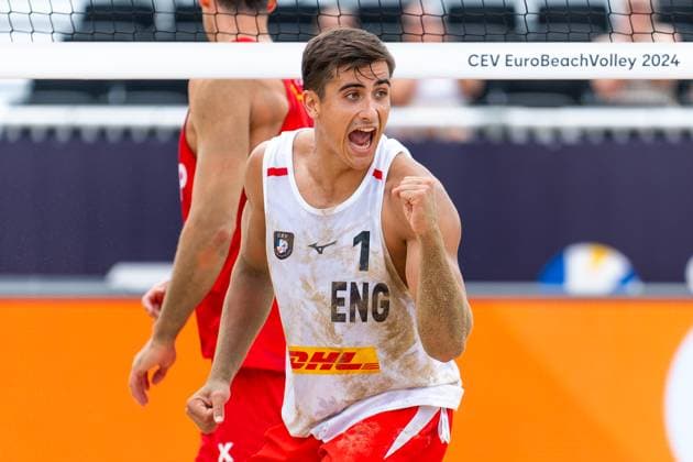 2024-08-14 CEV Beach volleyball, Beachvolleyball European Championships - Day 2 THE HAGUE, NETHERLANDS - AUGUST 14: Javier Bello of England during Day 2 of the CEV Beach Volleyball European Championships at The Hague Beach Stadium on August 14, 2024 in The Hague, Netherlands. (Photo by Joris Verwijst BSR Agency) The Hague Netherlands Content not available for redistribution in The Netherlands directly or indirectly through any third parties. Copyright: xBSRxAgencyx